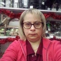   Юлия Полудо . Сотрудники магазина TMF в Москве по адресу МКАД 17-й км, вн. сторона, ТЦ «38М», 2 этаж